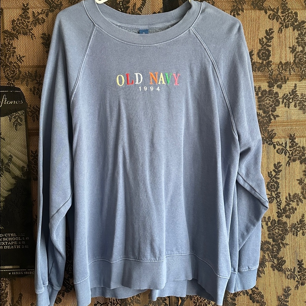 Old Navy blue embroidered crewneck